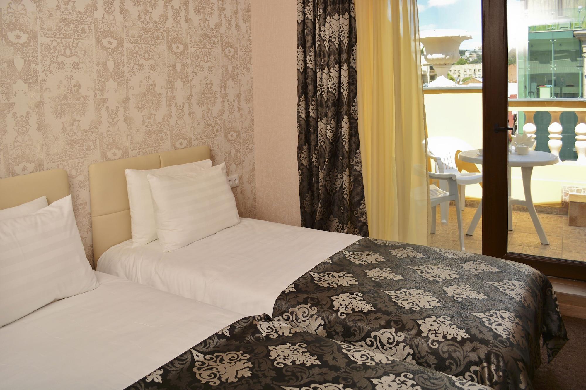 King David Hotel Tbilisi Esterno foto