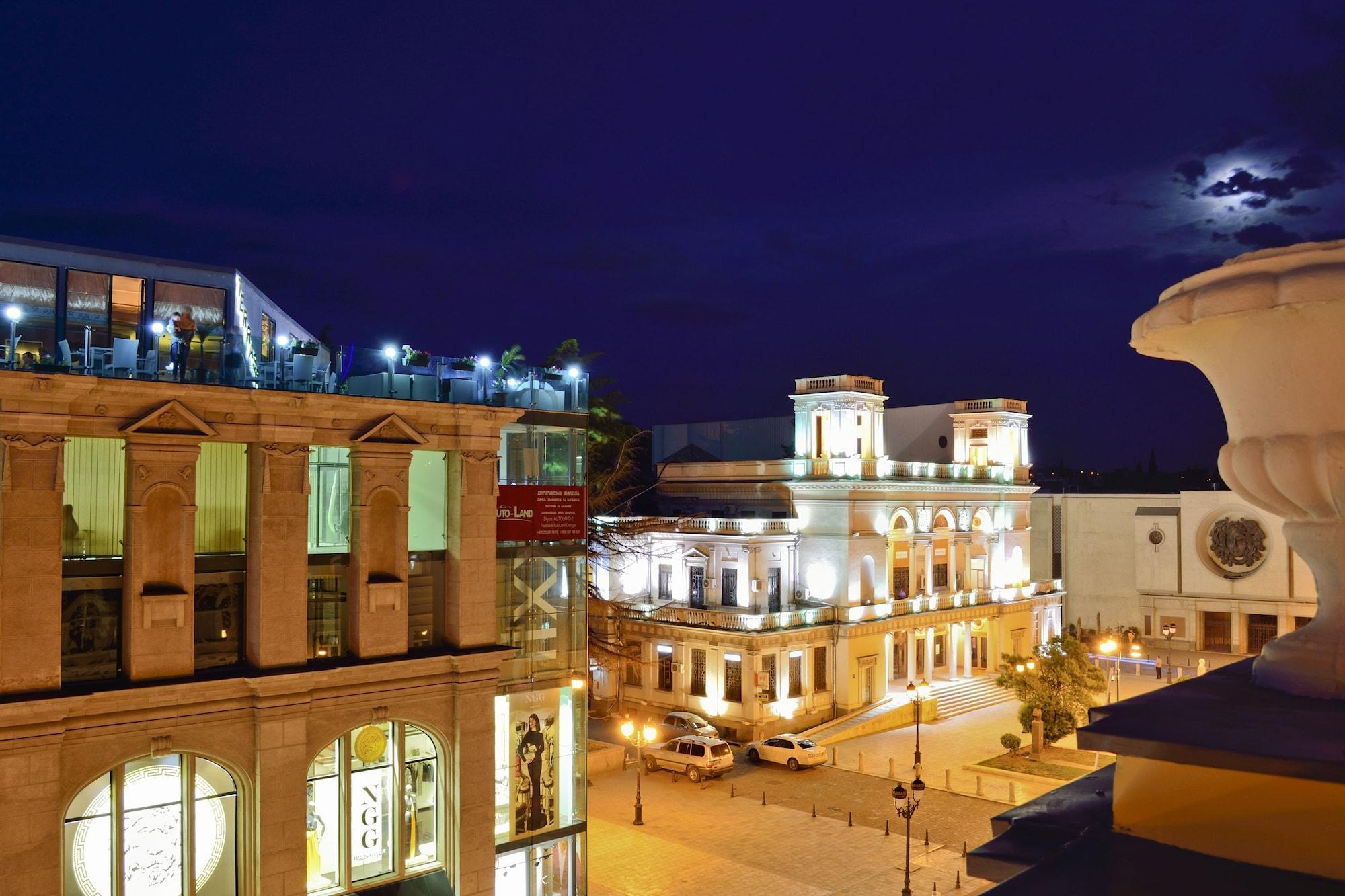 King David Hotel Tbilisi Esterno foto