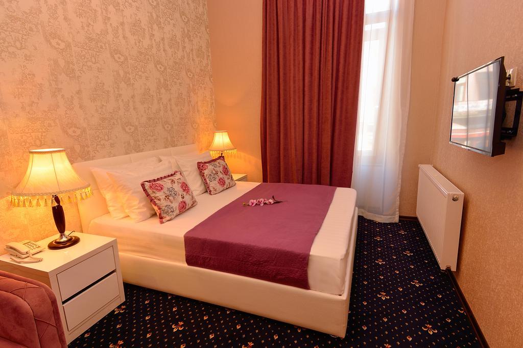 King David Hotel Tbilisi Esterno foto