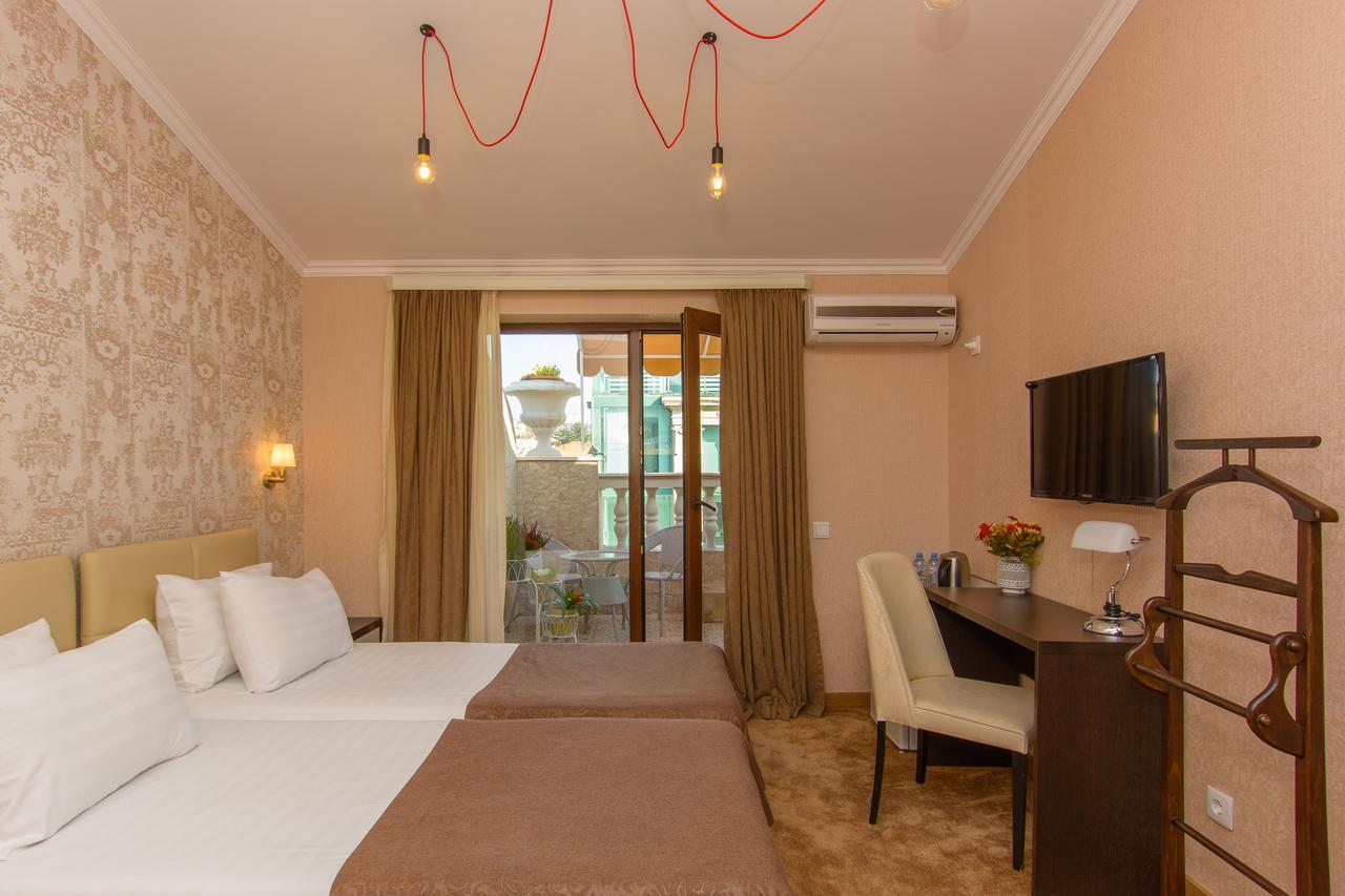 King David Hotel Tbilisi Esterno foto