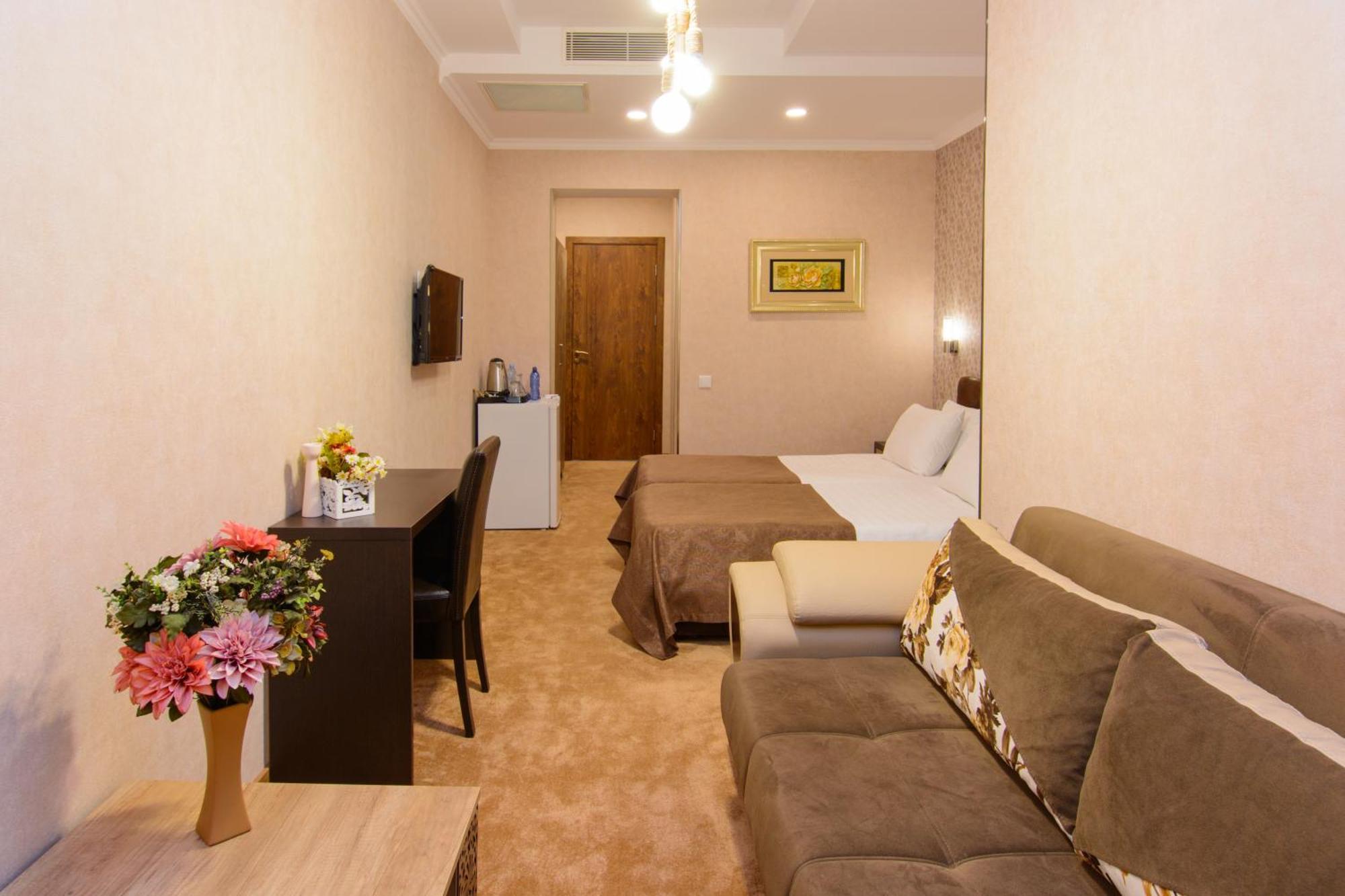 King David Hotel Tbilisi Esterno foto